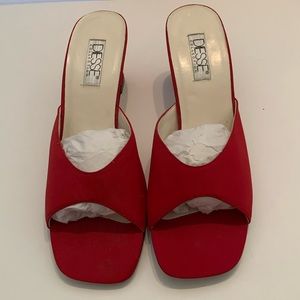 NEW DIESSE COLLECTION RED FABRIC MULES/OPEN TOE SZ 7.5